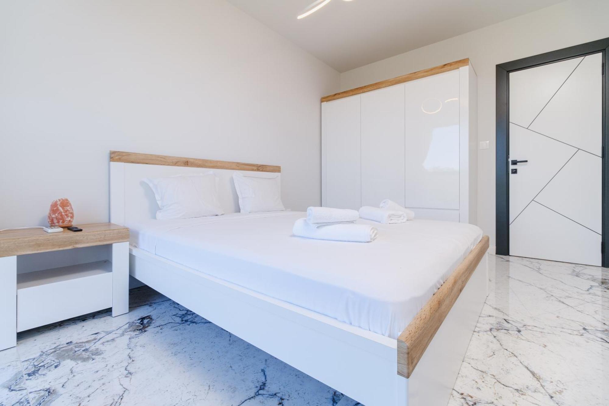 Lauta Forest 1-Bedroom Apartment Plovdiv Ngoại thất bức ảnh